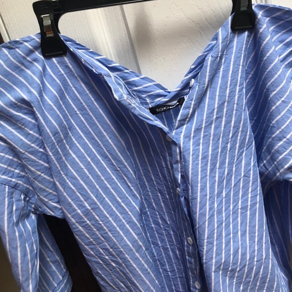 3 FOR $30 / Fashion Nova Off the Shoulder Button Down - Picture 5 of 5